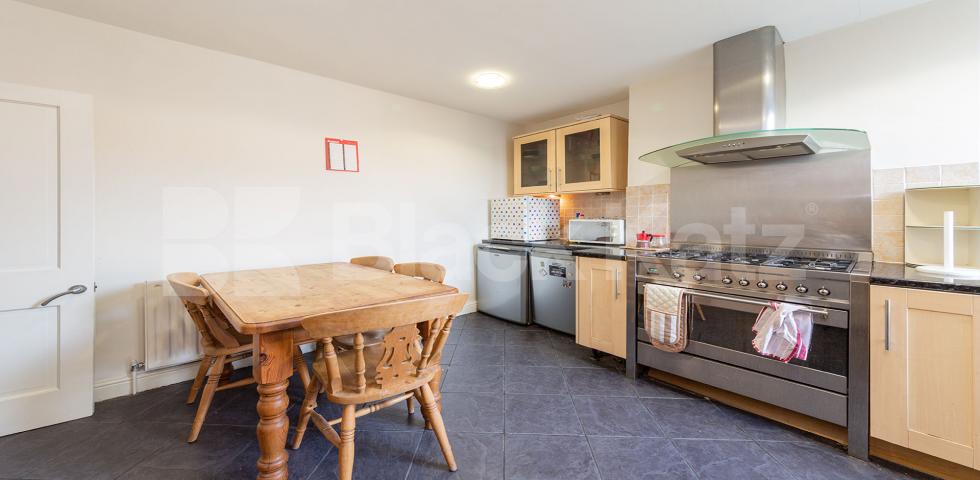 			NEW INSTRUCTION (Private Garden), 3 Bedroom, 1 bath, 1 reception Flat			 Pavillion Terrace, Wood Lane , North Kensington 